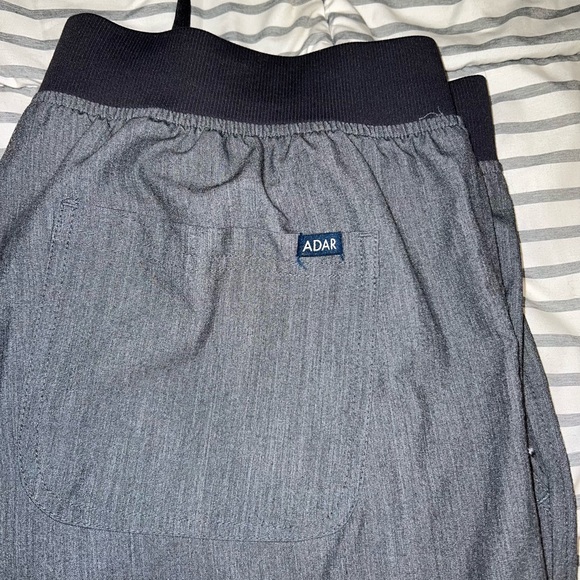 ADAR Pro Booster Jogger Scrub set for women - Picture 9 of 9